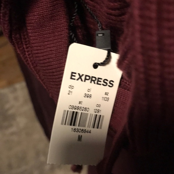 Express pullover sweater - Picture 3 of 3